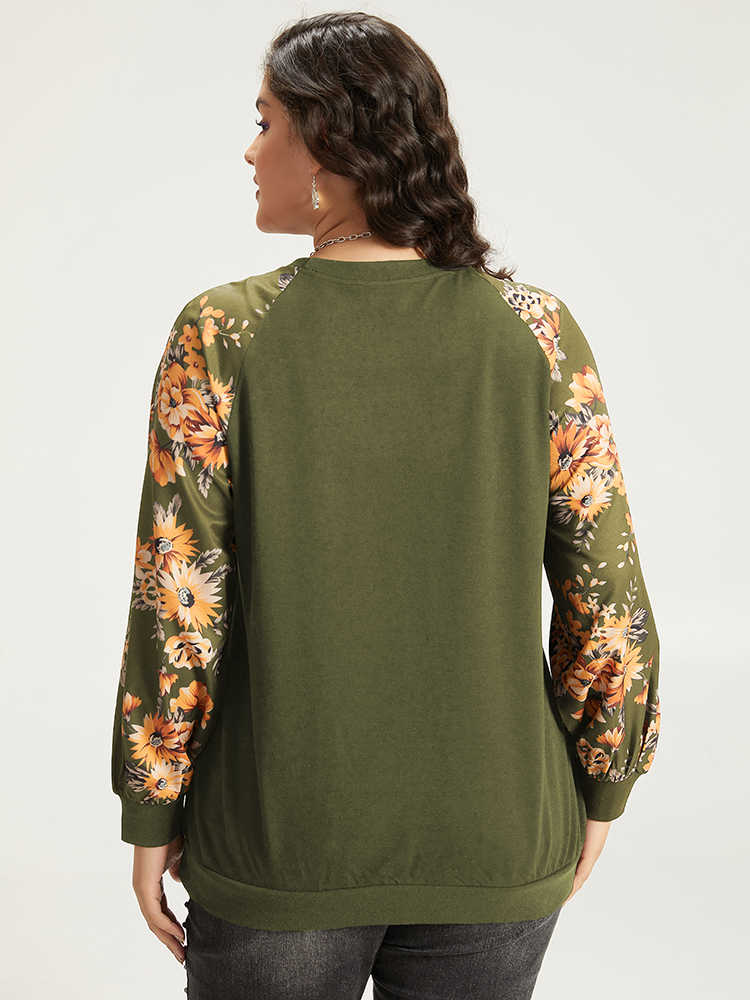 Plus Size Halloween Floral Patchwork Print Raglan Sleeve Sweatshirt Women ArmyGreen Casual Elastic cuffs Round Neck Festival-Halloween Sweatshirts BloomChic 26/4X 