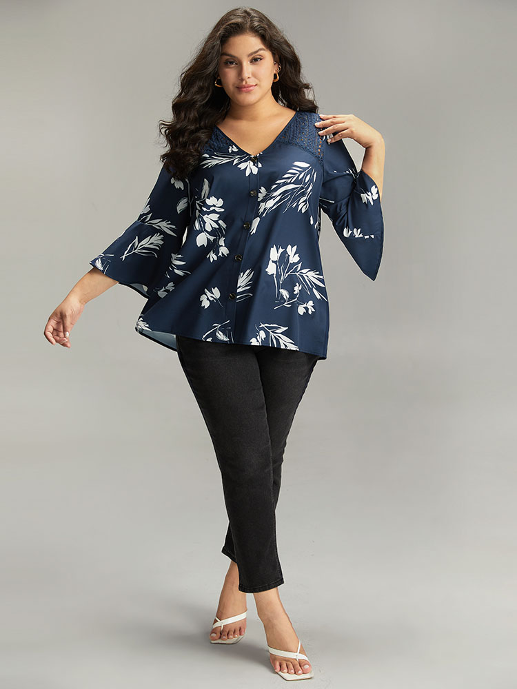 

Plus Size Silhouette Floral Print Guipure Lace Bell Sleeve Blouse Indigo Elbow-length sleeve V-neck Elegant Shirts