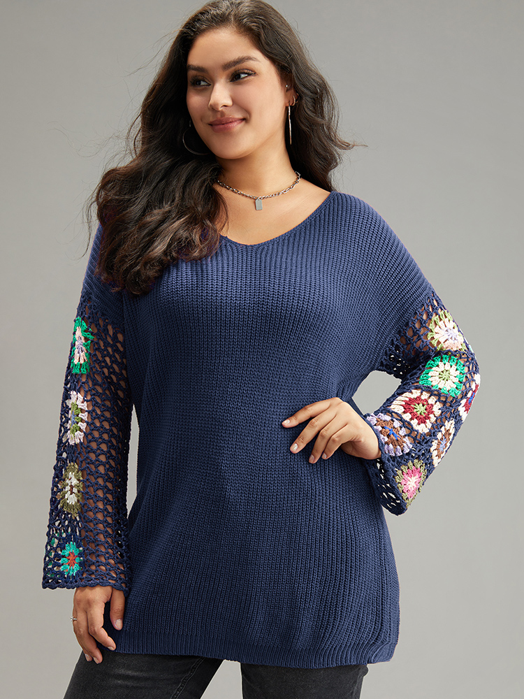 

Plus Size Floral Embroidered Hollow Out Pullover Indigo Women Casual Long Sleeve V-neck Everyday Pullovers BloomChic