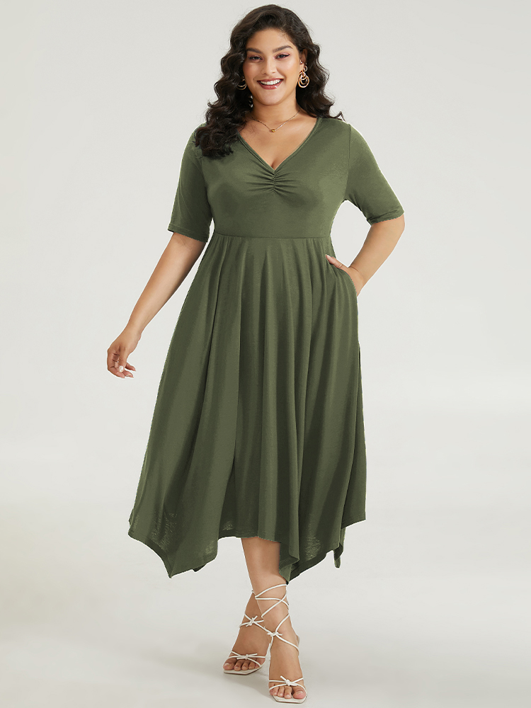 

Plus Size Solid Ruched Pocket Asymmetrical Hem Dress ArmyGreen Women Elegant Gathered V-neck Short sleeve Curvy Midi Dress BloomChic