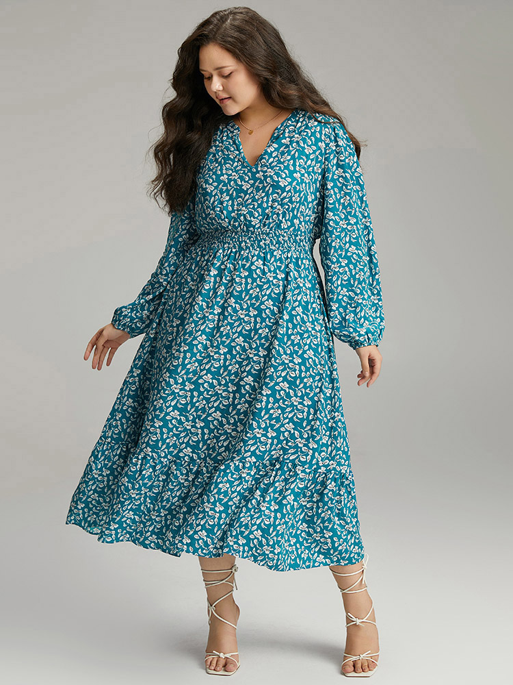 

Plus Size Supersoft Essentials Ditsy Floral Shirred Pocket Dress Cerulean Women Elegant Elastic cuffs V-neck Long Sleeve Curvy Midi Dress BloomChic