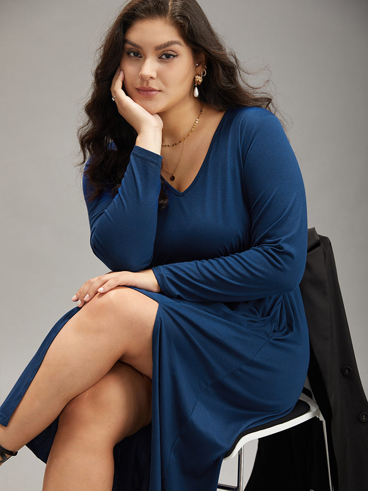 Plus Size Supersoft Essentials Ruched Split Side Dress DarkBlue Women Elegant Plain V-neck Long Sleeve Curvy Midi Dress BloomChic 18-20/2X 