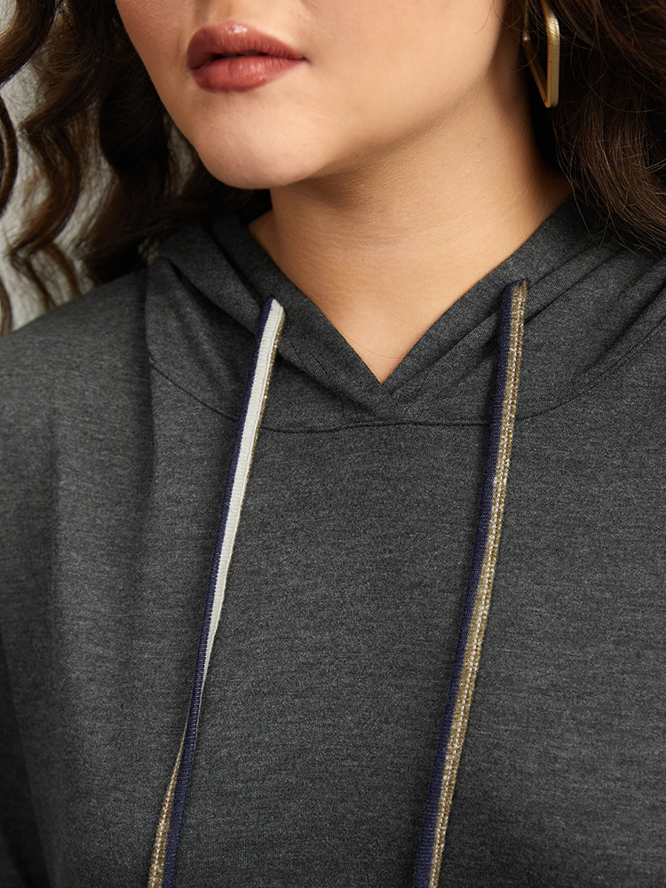 Plus Size Women Dailywear Striped Arc Hem Regular Regular Sleeve Long Sleeve Hooded Pocket Casual Sweatshirts BloomChic 