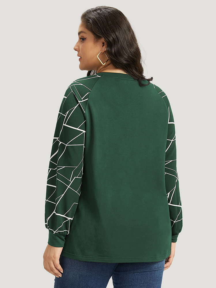 

Plus Size Geometric Round Neck Raglan Sleeve Sweatshirt Women DarkGreen Casual Elastic cuffs Round Neck Dailywear Sweatshirts BloomChic