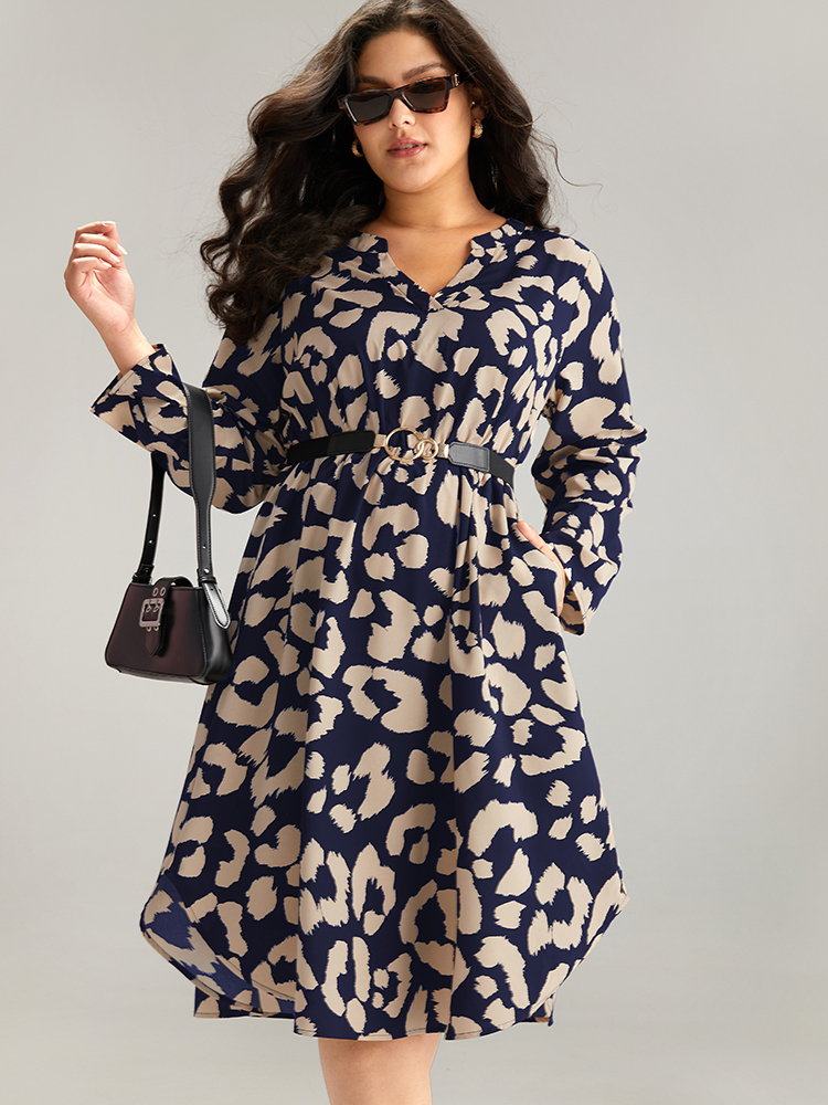 

Plus Size Geometric Pocket Elastic Waist Arc Hem Dress Indigo Women At the Office Printed Notched collar Long Sleeve Curvy Knee Dress BloomChic