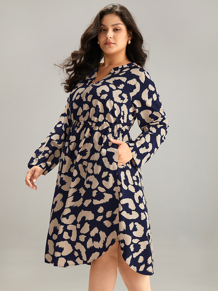 

Plus Size Geometric Pocket Elastic Waist Arc Hem Dress Indigo Women At the Office Printed Notched collar Long Sleeve Curvy Knee Dress BloomChic