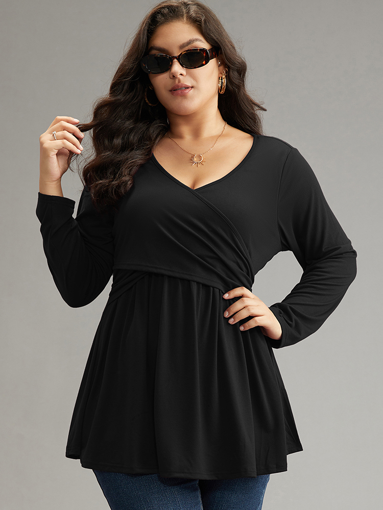 

Plus Size Solid Crossover V Neck Ruffle Hem T-shirt Black Overlap Collar Long Sleeve Elegant Jersey Tops