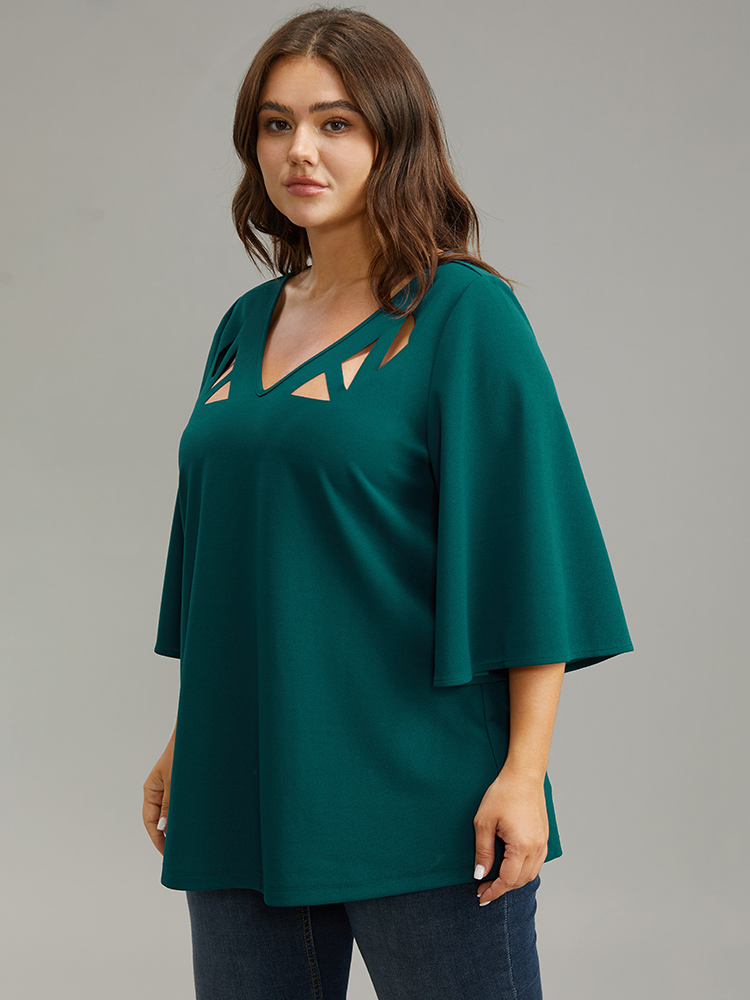 

Plus Size Solid Laser Cut Ruffle Sleeve T-shirt DarkGreen V-neck Half Sleeve Elegant Jersey Tops