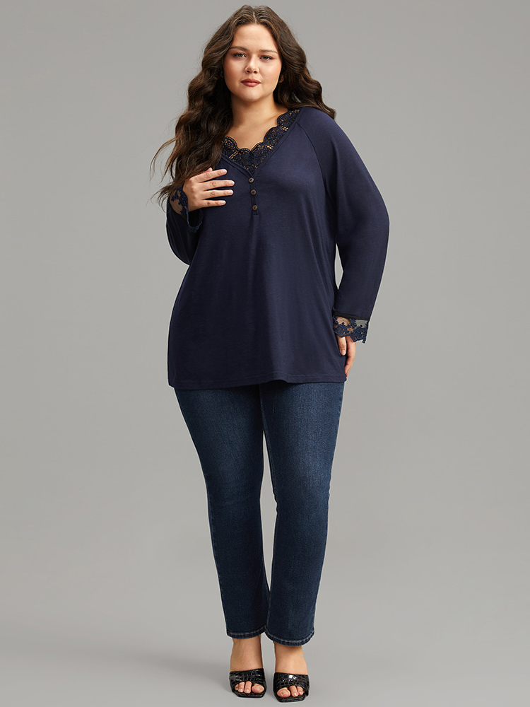 

Plus Size Plain Guipure Lace Button Detail T-shirt Indigo V-neck Long Sleeve Elegant Jersey Tops