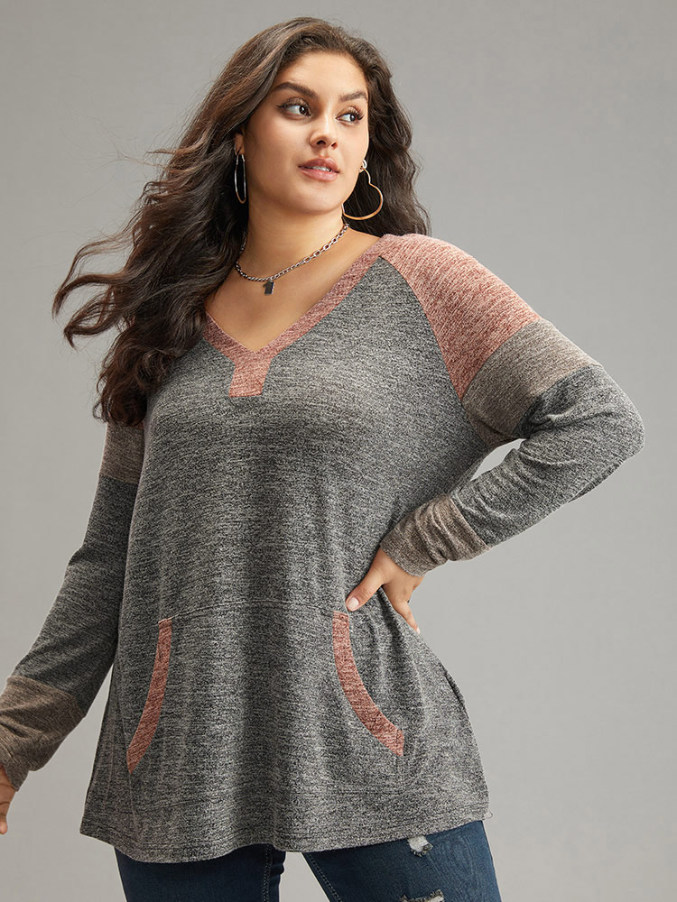 Plus Size Women Dailywear Plain Contrast Raglan sleeve Long Sleeve V-neck Casual T-shirts BloomChic 