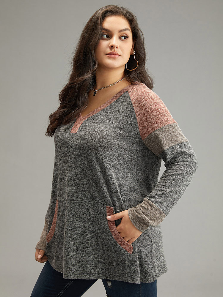 Plus Size Women Dailywear Plain Contrast Raglan sleeve Long Sleeve V-neck Casual T-shirts BloomChic 
