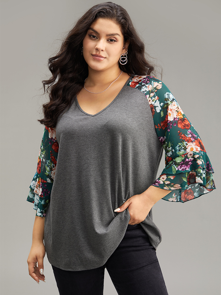 

Plus Size Floral Patchwork Flutters Raglan Sleeve T-shirt DimGray Women Elegant Printed Floral V-neck Dailywear T-shirts BloomChic