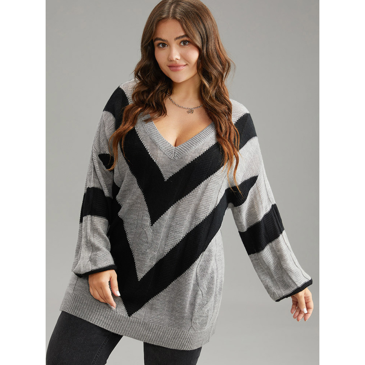 

Plus Size Geometric Contrast V Neck Pullover DarkGray Women Casual Loose Long Sleeve V-neck Everyday Pullovers BloomChic