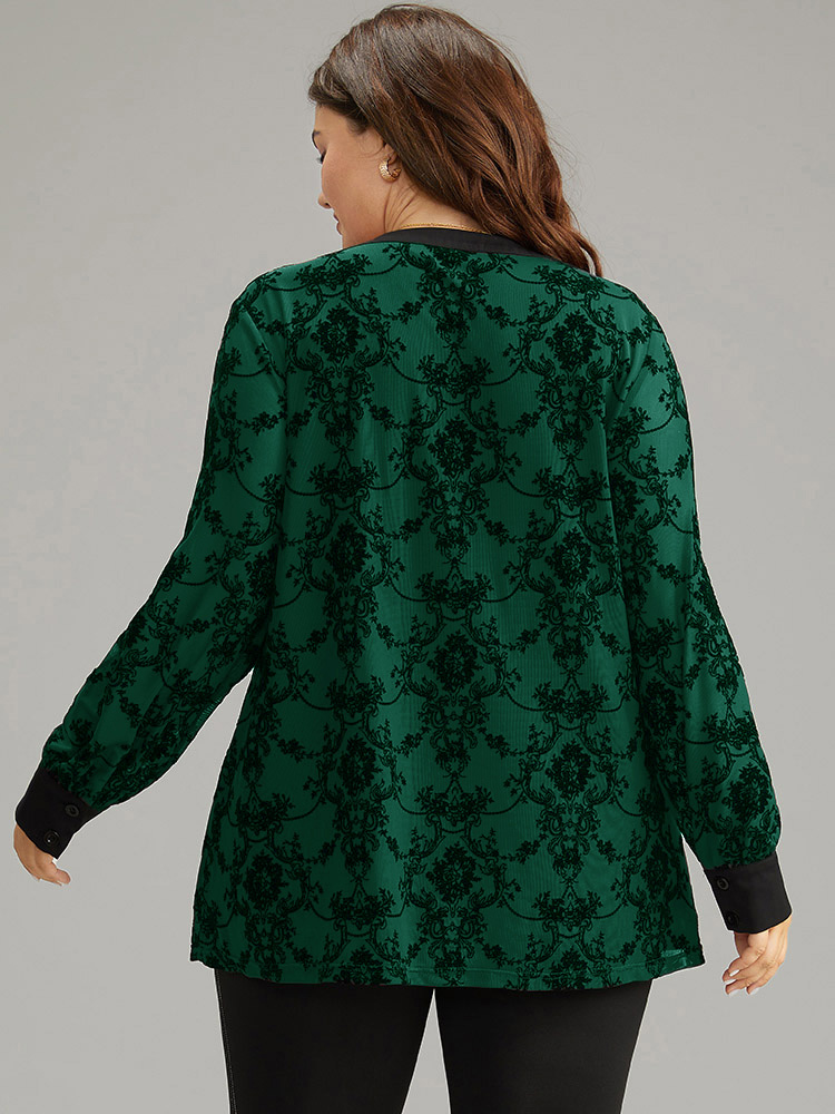 

Plus Size DarkGreen Floral Print Mesh V Neck Blouse Women Elegant Long Sleeve V-neck Dailywear Blouses BloomChic