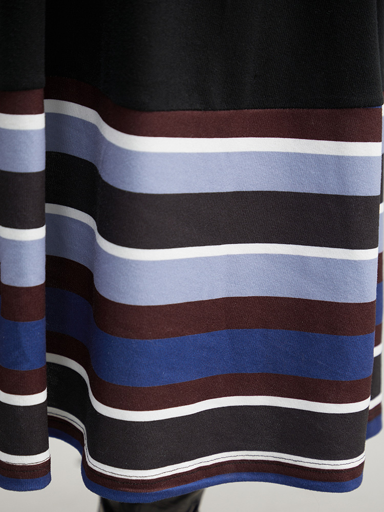 Plus Size Striped Patchwork Contrast Crew Neck Dress Black Women Casual Contrast Round Neck Long Sleeve Curvy Midi Dress BloomChic 28/5X 
