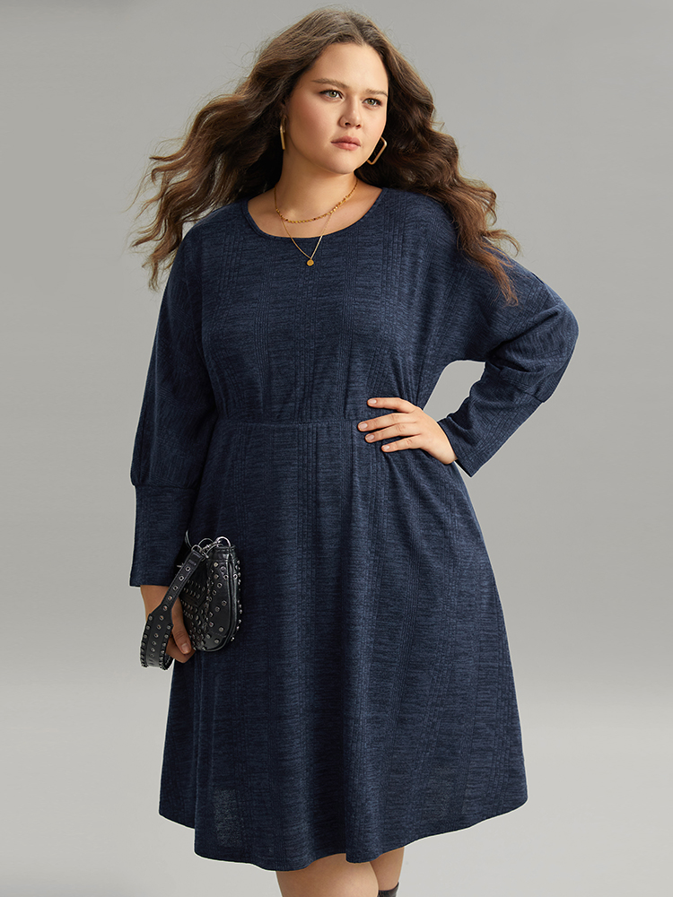 

Plus Size Plain Textured Pocket Elastic Waist Dress Indigo Women Casual Texture Round Neck Long Sleeve Curvy Midi Dress BloomChic