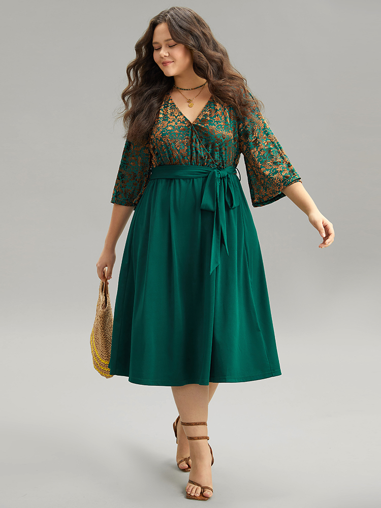 

Plus Size Silhouette Floral Print Belted Patchwork Velvet Dress Emerald Women Vacation Wrap Overlap Collar Elbow-length sleeve Curvy Midi Dress BloomChic