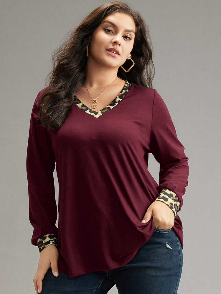 

Plus Size Leopard Patchwork V Neck T-shirt Burgundy Women Casual Elastic cuffs Leopard V-neck Dailywear T-shirts BloomChic