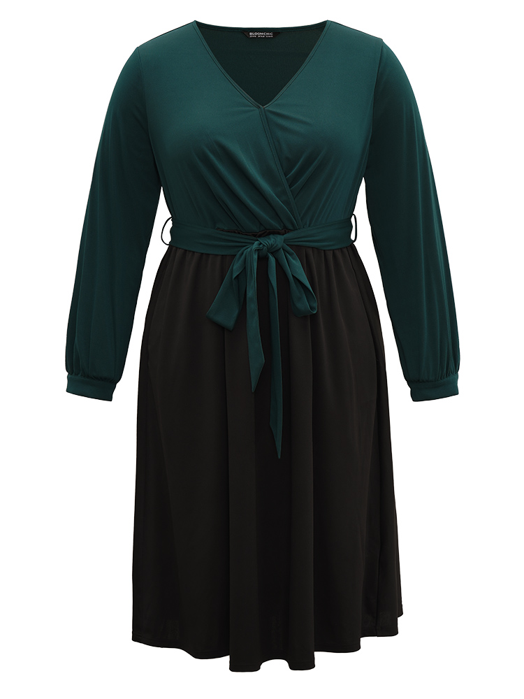 Plus Size Contrast Patchwork Bowknot Overlap Collar Dress DarkGreen Women Elegant Belted V-neck Long Sleeve Curvy Midi Dress BloomChic 28/5X 