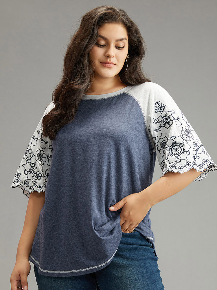 

Plus Size Contrast Embroidered Scalloped Trim T-shirt Indigo Women Elegant Contrast Silhouette Floral Print Round Neck Dailywear T-shirts BloomChic