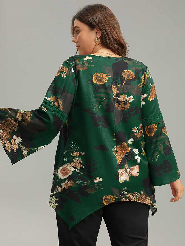 Plus Size DarkGreen Floral Lace Panel V Neck Hanky Hem Blouse Women Elegant Long Sleeve V-neck Dailywear Blouses BloomChic 14-16/1X 