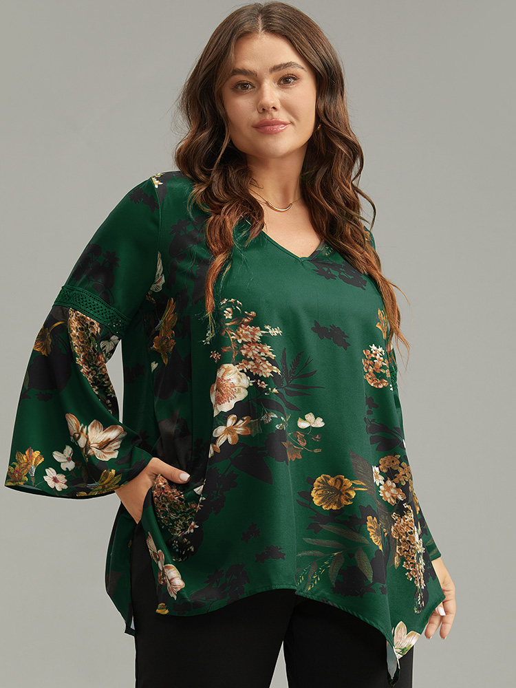 Plus Size DarkGreen Floral Lace Panel V Neck Hanky Hem Blouse Women Elegant Long Sleeve V-neck Dailywear Blouses BloomChic 14-16/1X 