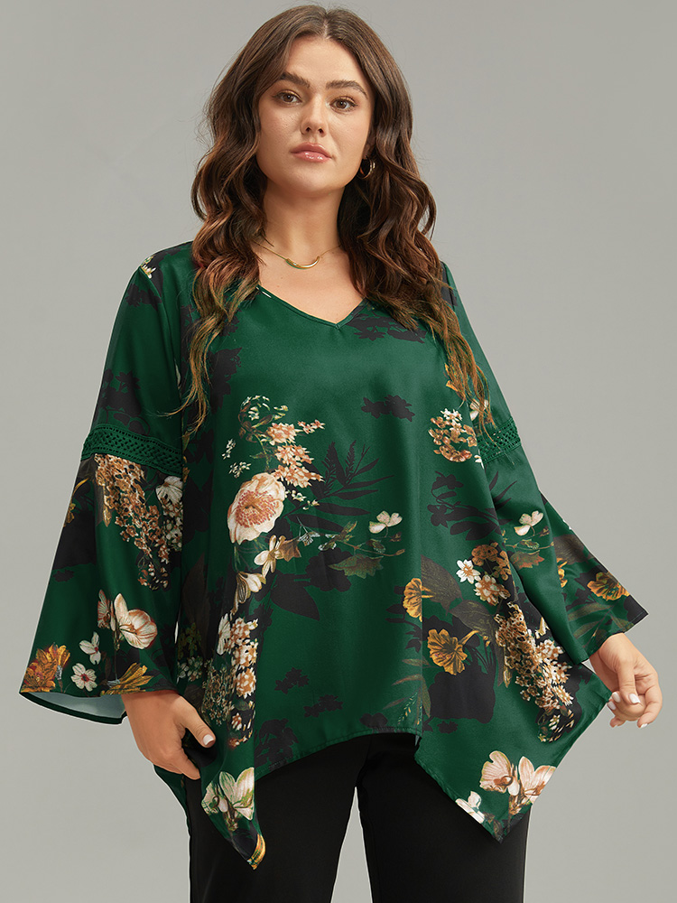 

Plus Size DarkGreen Floral Lace Panel V Neck Hanky Hem Blouse Women Elegant Long Sleeve V-neck Dailywear Blouses BloomChic