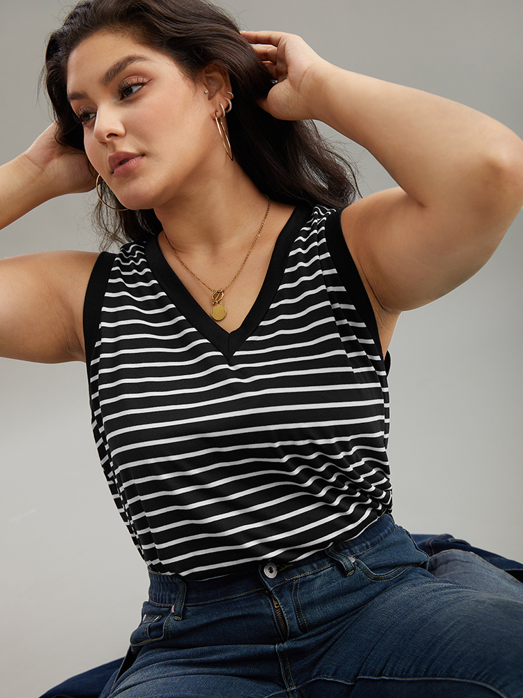 Plus Size V Neck Striped Contrast Trim Tank Top Women Black Casual Contrast V-neck Dailywear Tank Tops Camis BloomChic 30/6X 