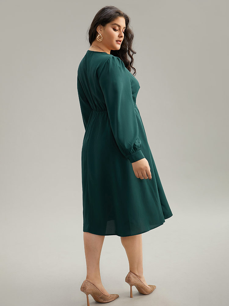 Plus Size Static-Free Plain Pleated Pocket Dress DarkGreen Women Elegant Plain Round Neck Long Sleeve Curvy Midi Dress BloomChic 30/6X 