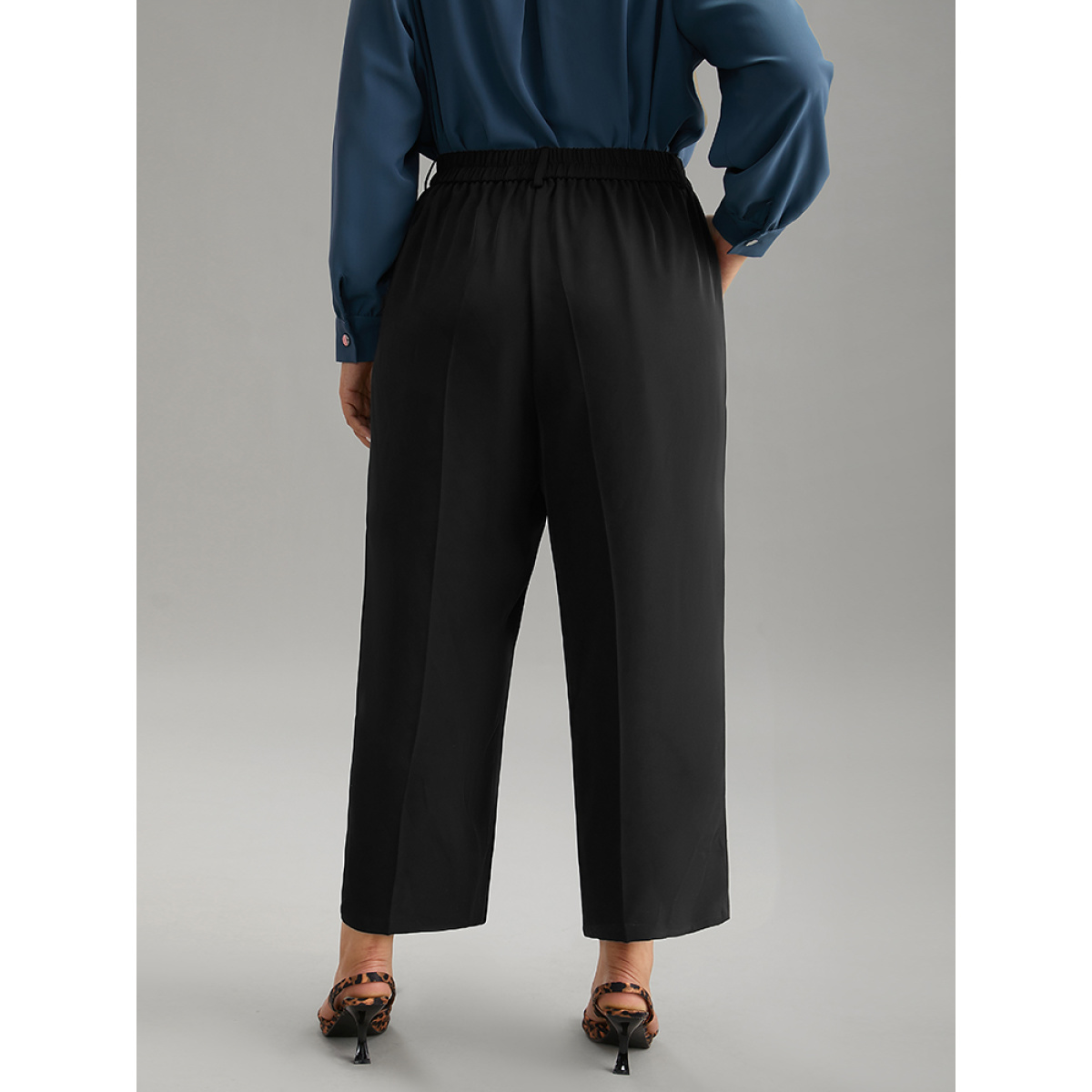 

Plus Size Static-Free Solid Seam Detail Button Up Pants Women Black Office Straight Leg High Rise Work Pants BloomChic