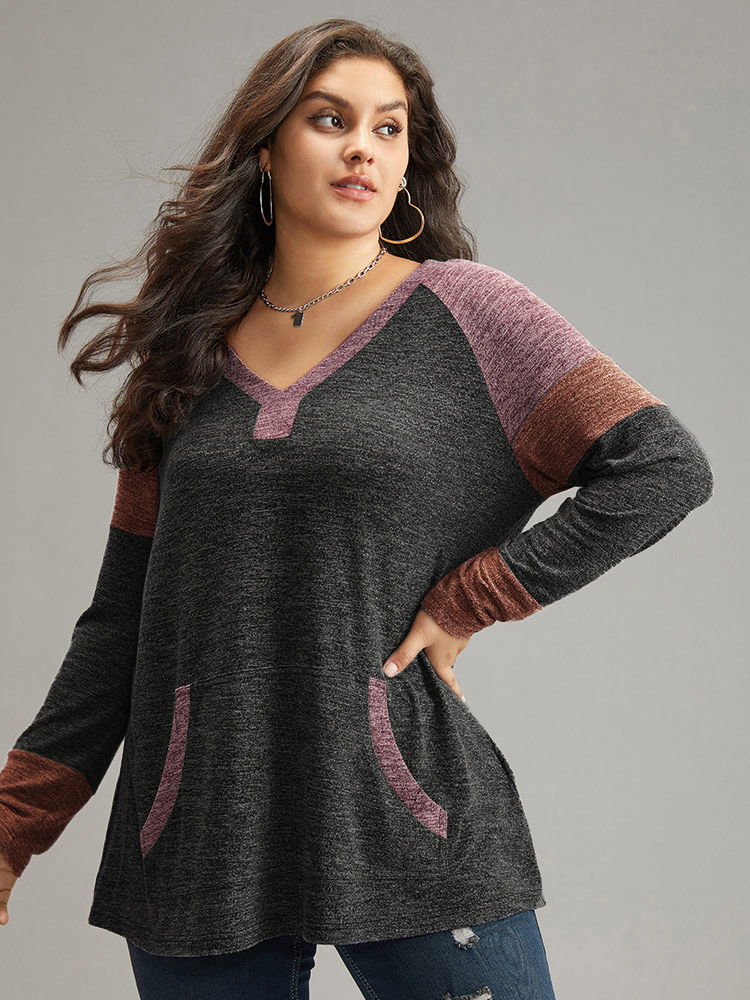 

Plus Size Contrast Pocket Raglan Sleeve T-shirt DimGray Women Casual Contrast Plain V-neck Dailywear T-shirts BloomChic