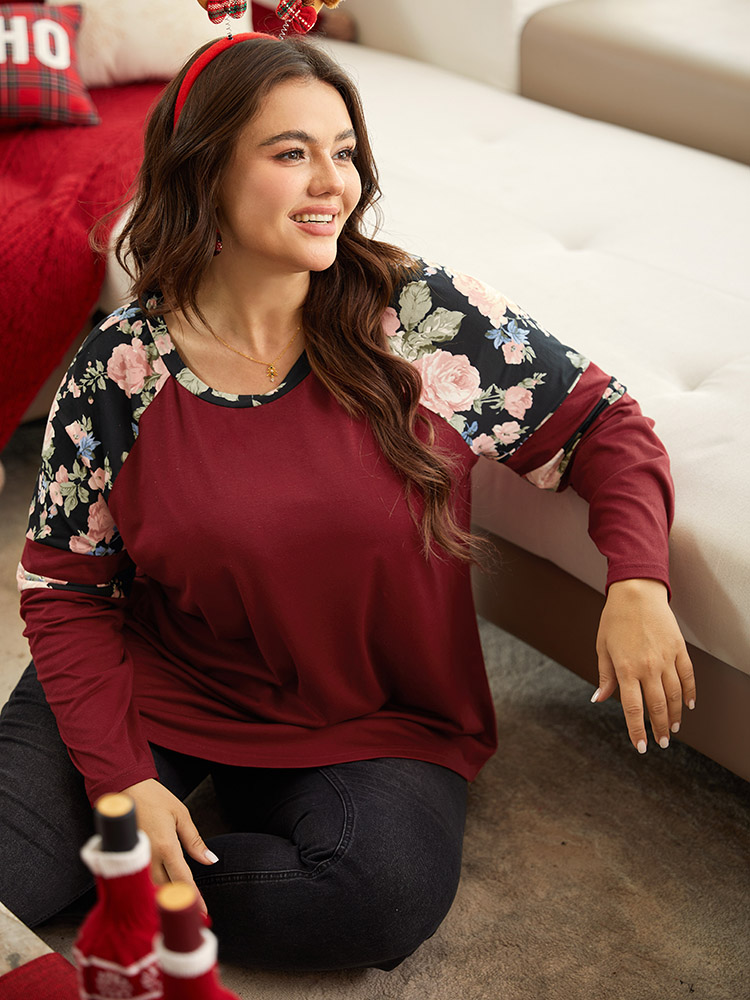 Plus Size Women Festival-Christmas Floral Contrast Raglan sleeve Long Sleeve Round Neck Casual T-shirts BloomChic 