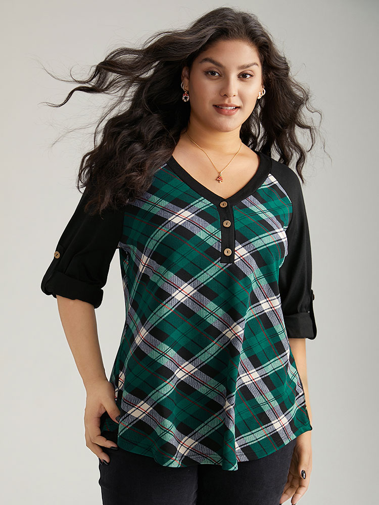Plus Size Plaid Contrast Roll Raglan Sleeve T-shirt Green Women Casual Contrast Plaid V-neck Festival-Christmas T-shirts BloomChic 10/M 
