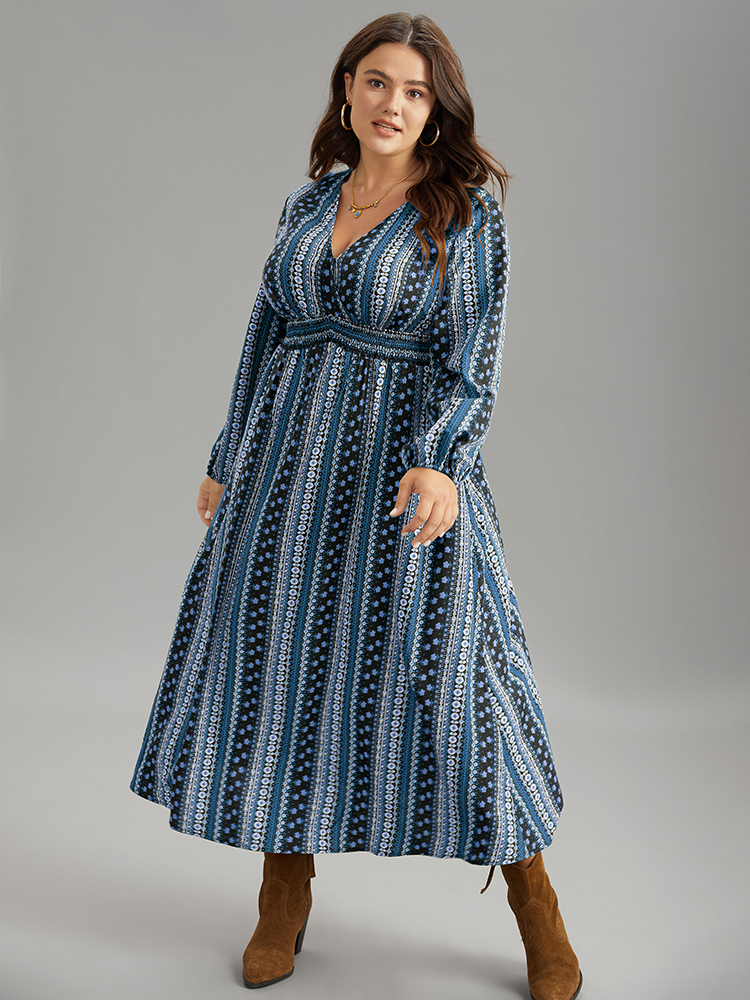 

Plus Size Bandana Print Wrap Shirred Dress DarkBlue Women Resort Elastic cuffs V-neck Long Sleeve Curvy Midi Dress BloomChic