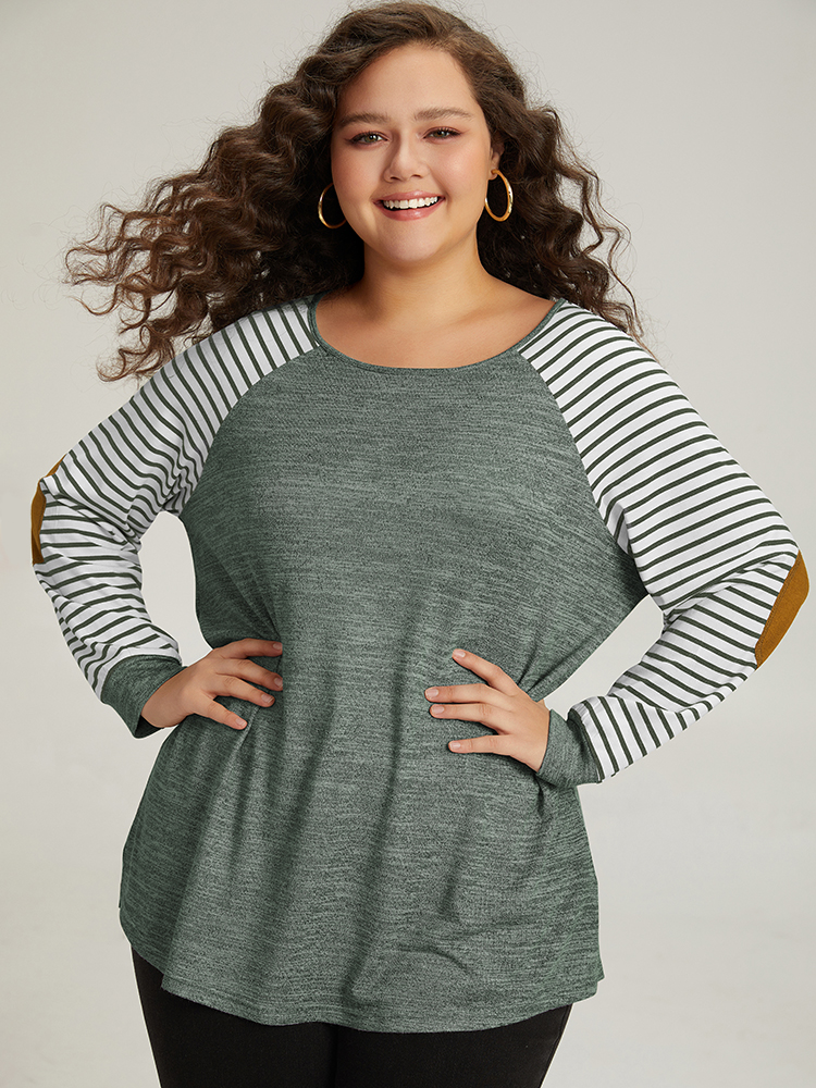 

Plus Size Striped Raglan Sleeve Patched Split Side T-shirt Green Women Casual Contrast Striped Round Neck Dailywear T-shirts BloomChic