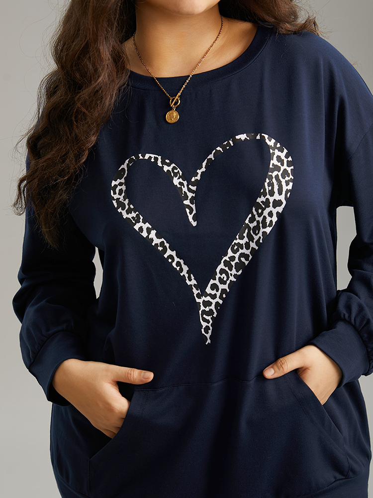 

Plus Size Leopard & Heart Print Crew Neck Sweatshirt Women Indigo Elegant Printed Dailywear Sweatshirts BloomChic