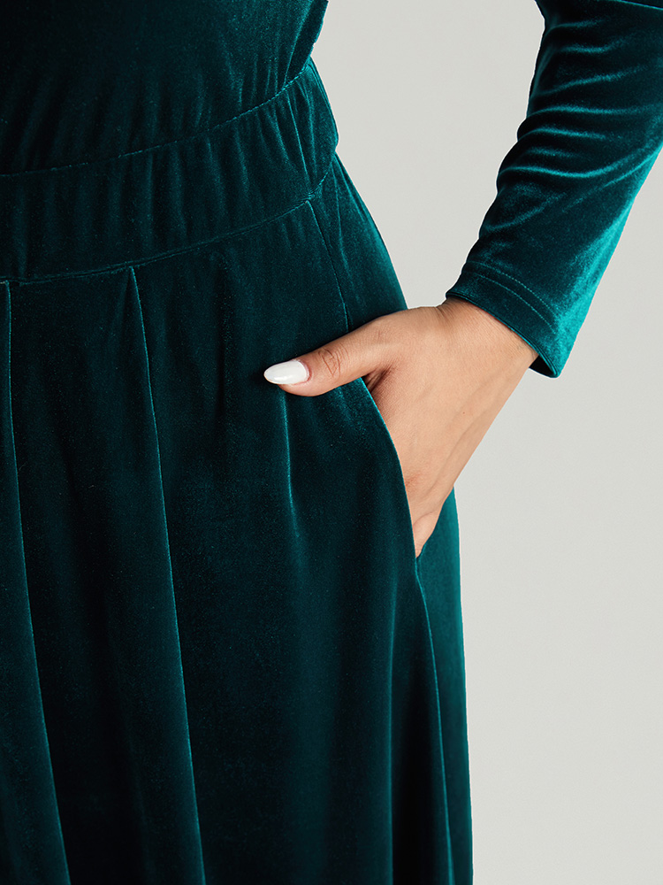 Plus Size Velvet Plain Pocket Pleated Hem Dress Cyan Women Elegant Plain Round Neck Long Sleeve Curvy Midi Dress BloomChic 18-20/2X 