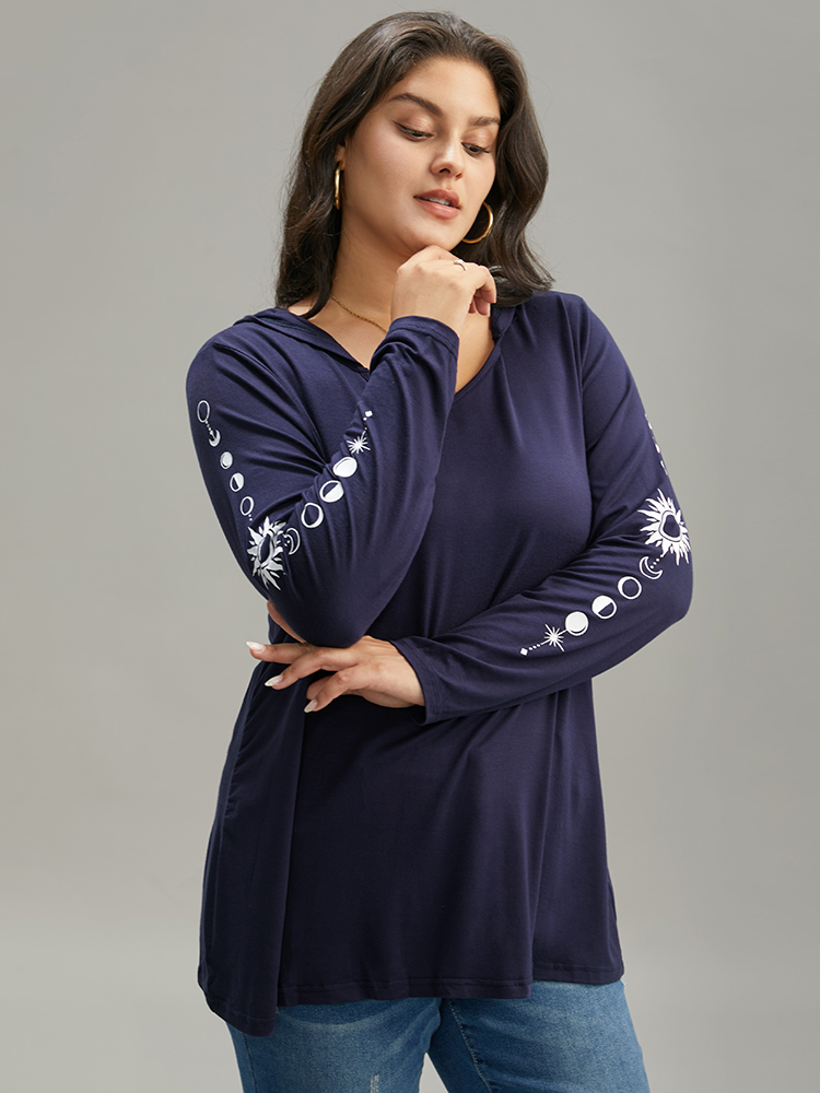 

Plus Size Moon & Star Print Hooded Long Sleeve T-shirt Navy Women Casual Printed Star and moon Hooded Everyday T-shirts BloomChic