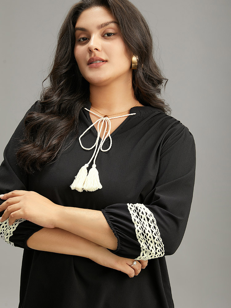 Plus Size Women Dailywear Plain Elastic cuffs Lantern Sleeve Long Sleeve V-neck Vacation Blouses BloomChic 