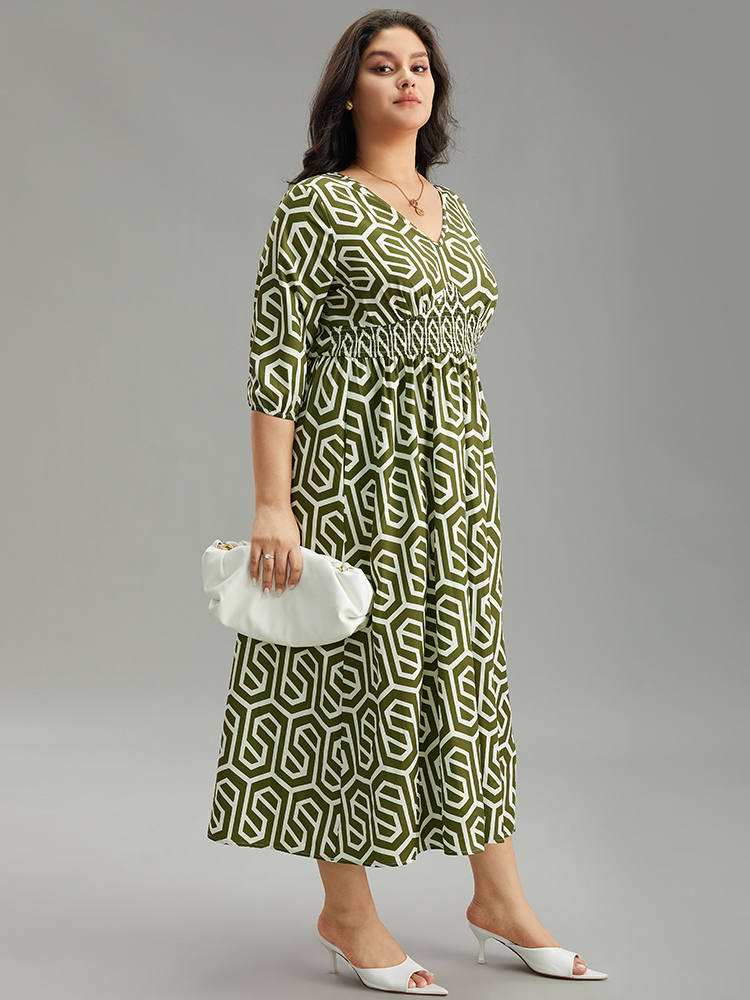 Plus Size Geometric Print V Neck Shirred Dress ArmyGreen Women Office Elastic cuffs V-neck Elbow-length sleeve Curvy Midi Dress BloomChic 14-16/1X 