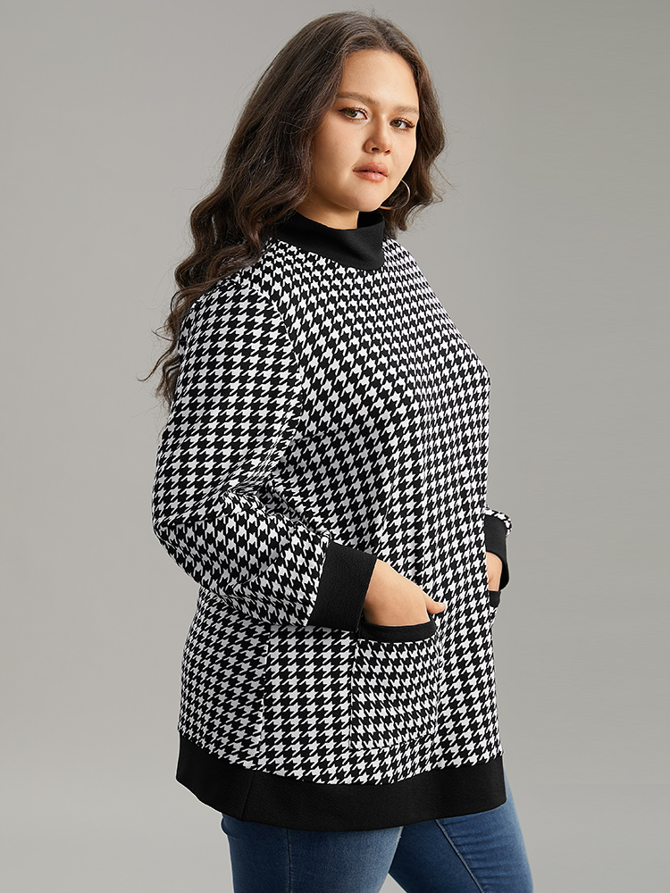 Plus Size Houndstooth Patched Pocket Mock Neck Sweatshirt Women Black Casual Contrast Mock Neck Dailywear Sweatshirts BloomChic 22-24/3X 