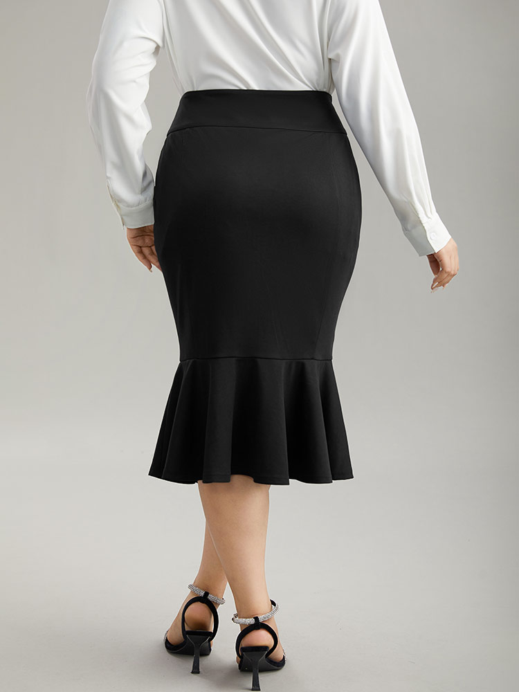 Plus Size Plain Ruffles Buckle Detail Mermaid Hem Skirt Women Black Office Style accents Bodycon Medium stretch Work Skirts BloomChic 26/4X 