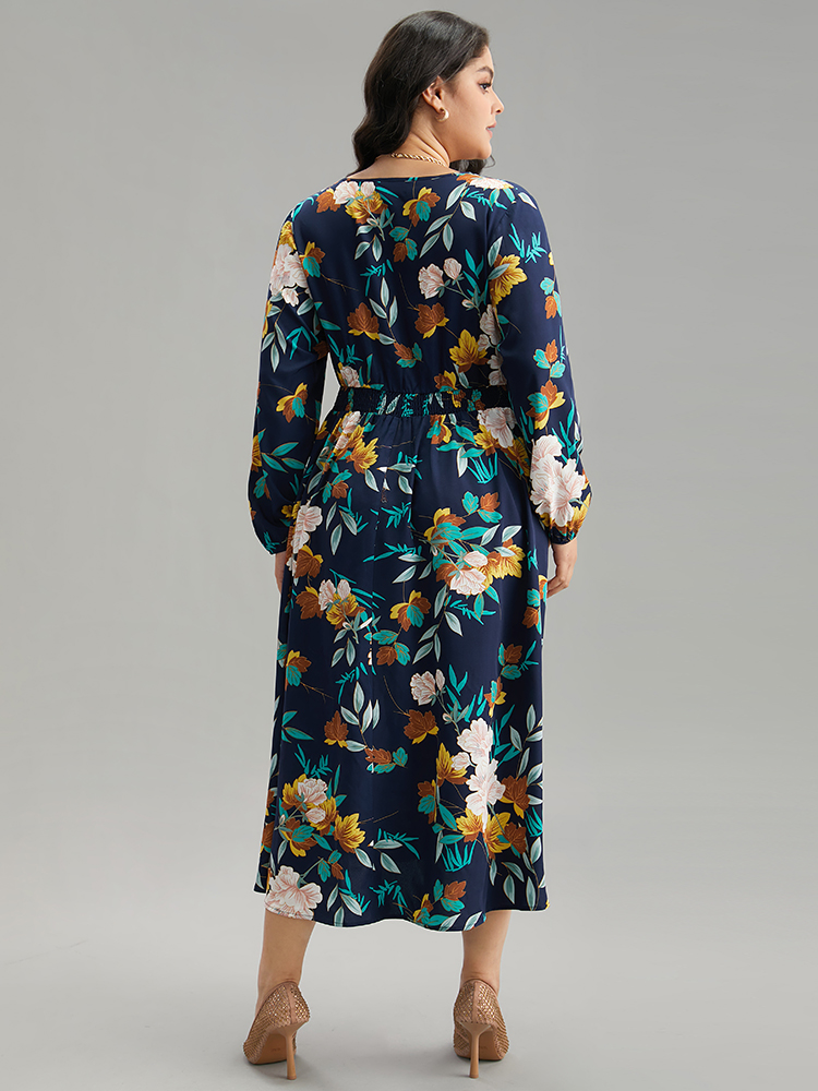 Plus Size Floral Print Shirred Lantern Sleeve Dress DarkBlue Women Elegant Elastic cuffs V-neck Long Sleeve Curvy Midi Dress BloomChic 26/4X 