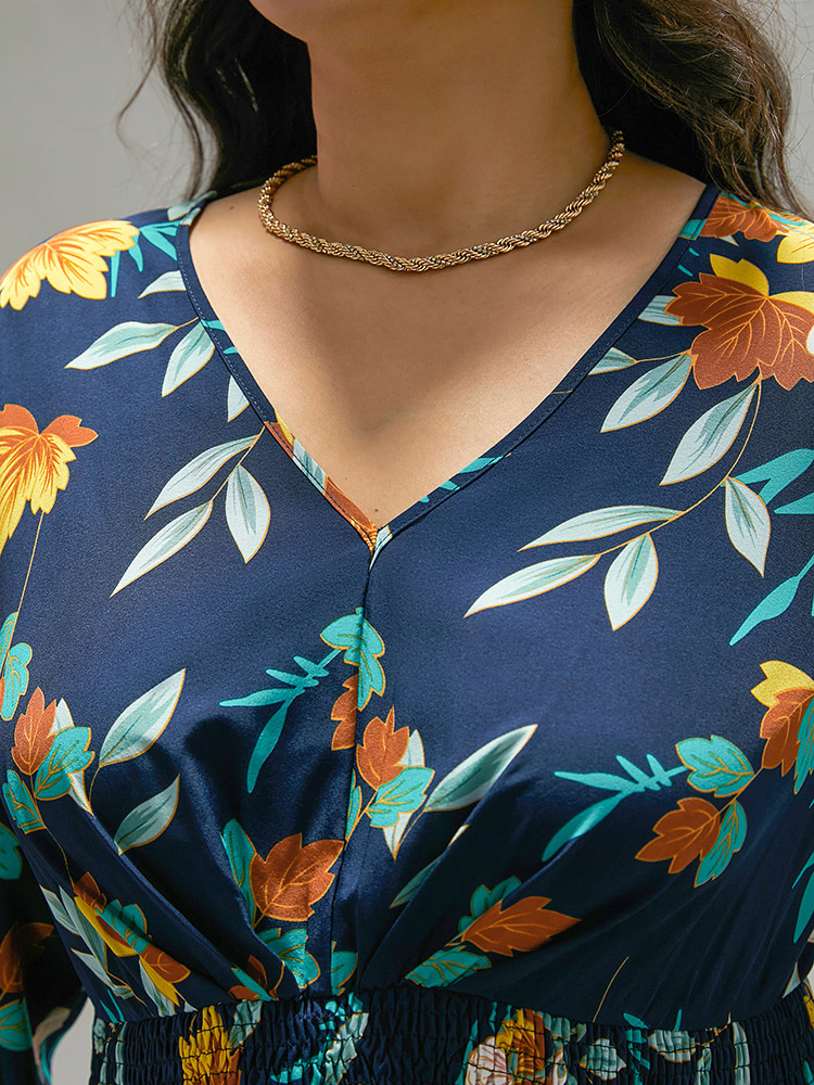 Plus Size Floral Print Shirred Lantern Sleeve Dress DarkBlue Women Elegant Elastic cuffs V-neck Long Sleeve Curvy Midi Dress BloomChic 26/4X 