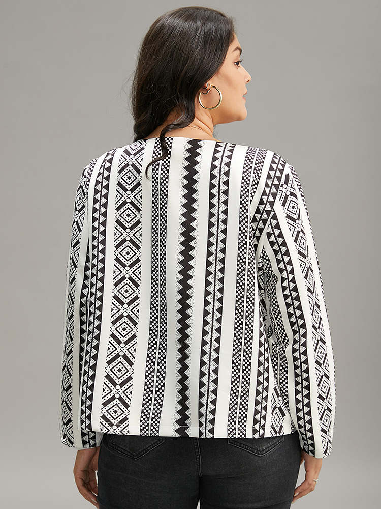 

Plus Size Geometric Boho Print Open Front Jacket Women White Resort Contrast Ladies Vacation Winter Coats BloomChic