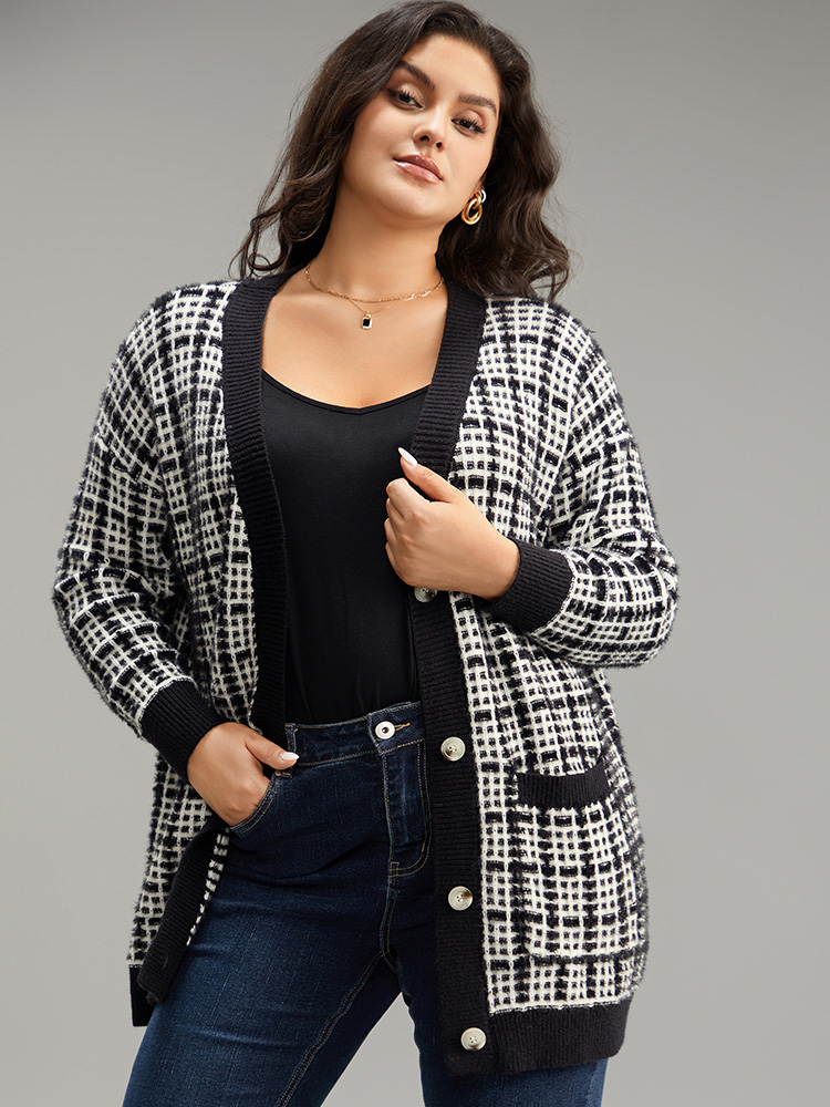 

Plus Size Plaid Button Down Patched Pocket Cardigan Black Women Casual Loose Long Sleeve Dailywear Cardigans BloomChic