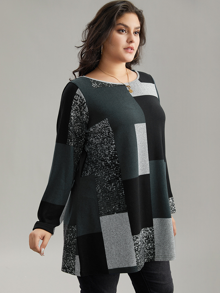 Plus Size Colorblock Contrast Round Neck T-shirt Gray Women Elegant Contrast Colorblock Boat Neck Dailywear T-shirts BloomChic 30/6X 