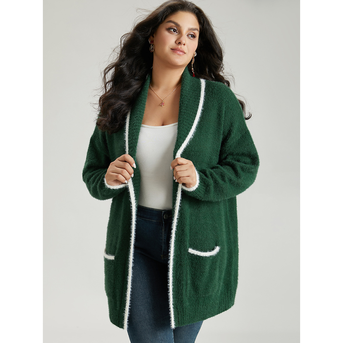 

Plus Size Contrast Trim Fuzzy Patched Pocket Cardigan DarkGreen Women Casual Loose Long Sleeve Festival-Christmas Cardigans BloomChic