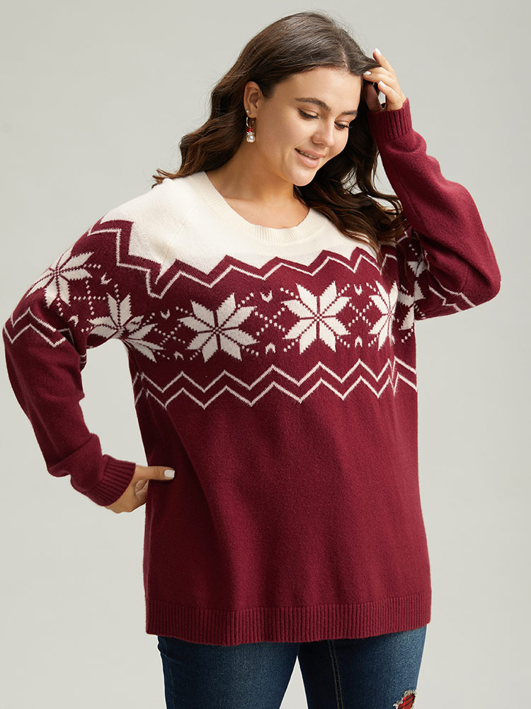 

Plus Size Supersoft Essentials Snowflake Colorblock Pullover Scarlet Women Casual Loose Long Sleeve Round Neck Festival-Christmas Pullovers BloomChic