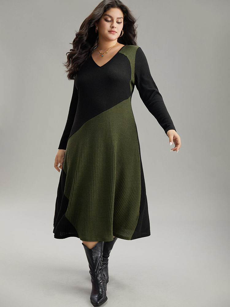 Plus Size Two Tone Patchwork V Neck Dress Multicolor Women Casual Patchwork V-neck Long Sleeve Curvy Midi Dress BloomChic 18-20/2X 
